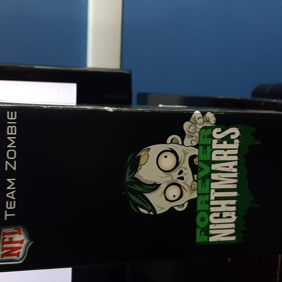 HOUSTON TEXANS NFL FOOTBALL SPORTS TEAM ZOMBIE FIGURE - Picture 2 of 4